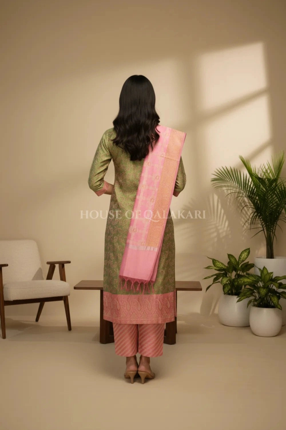 chanderi cotton dress material back pose