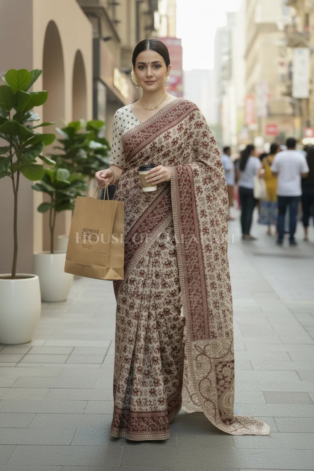 cotton kalamkari saree 0458 getting ready pose