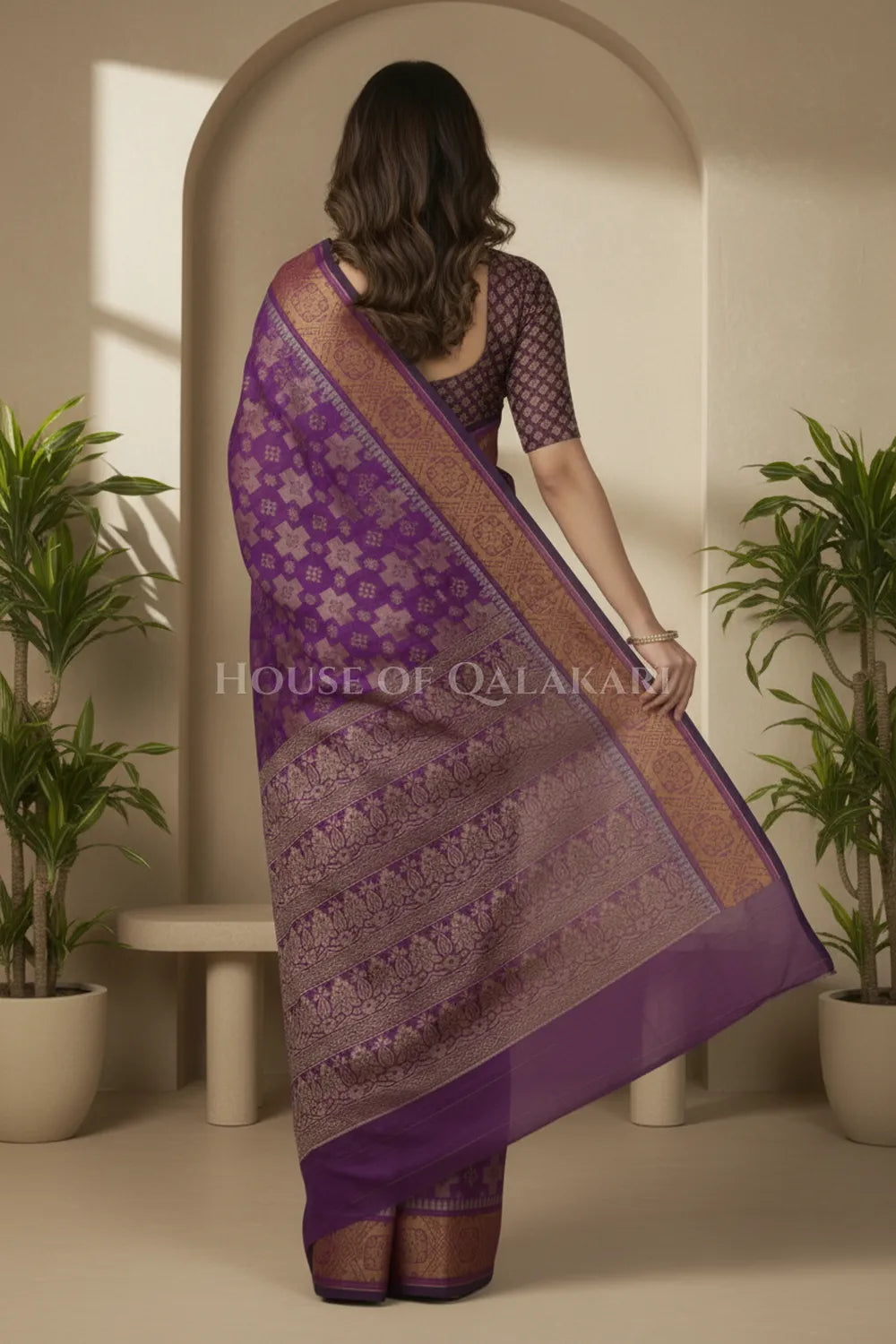 mulmul cotton patola saree 0428 back pose