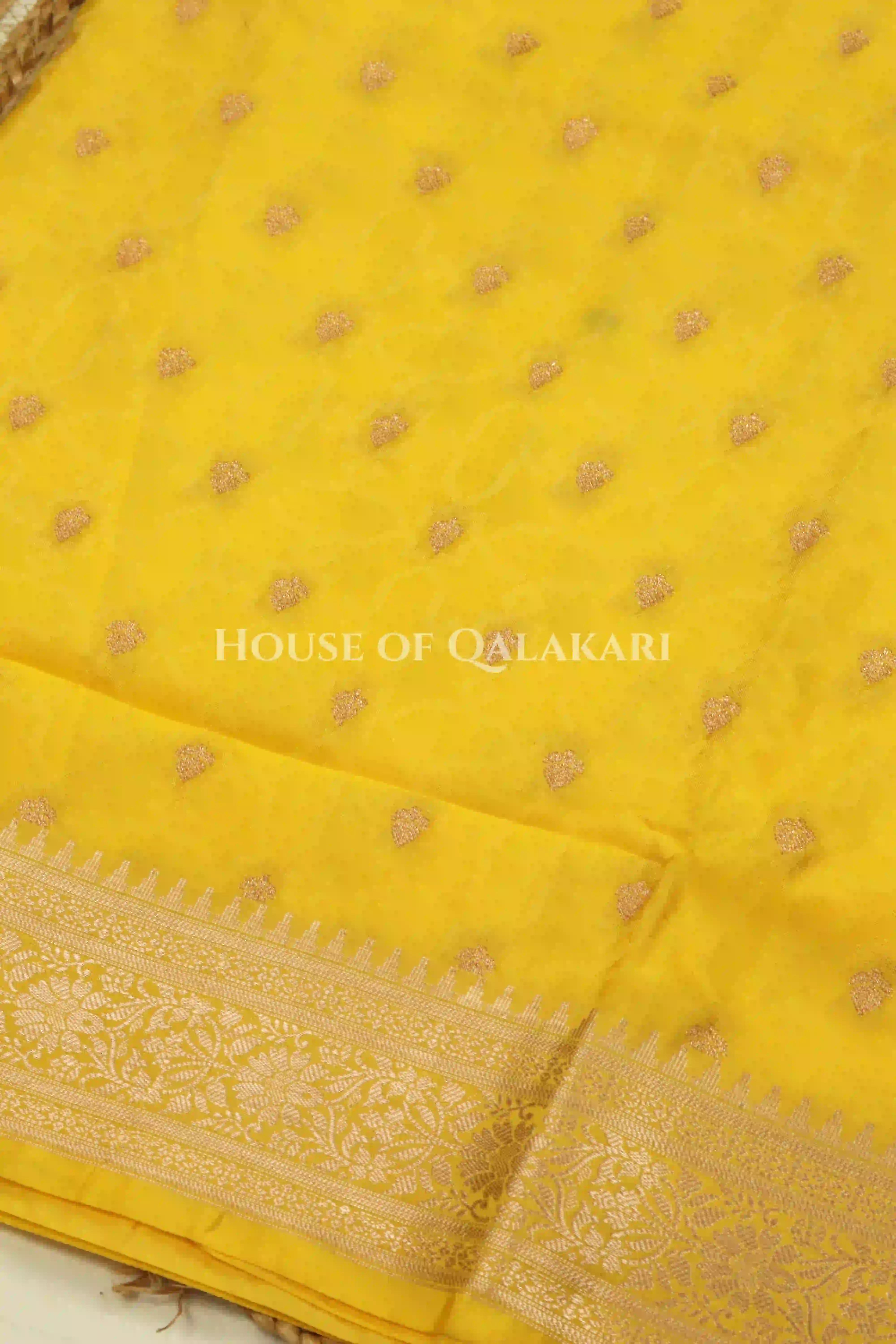 Mushroom silk Saree body