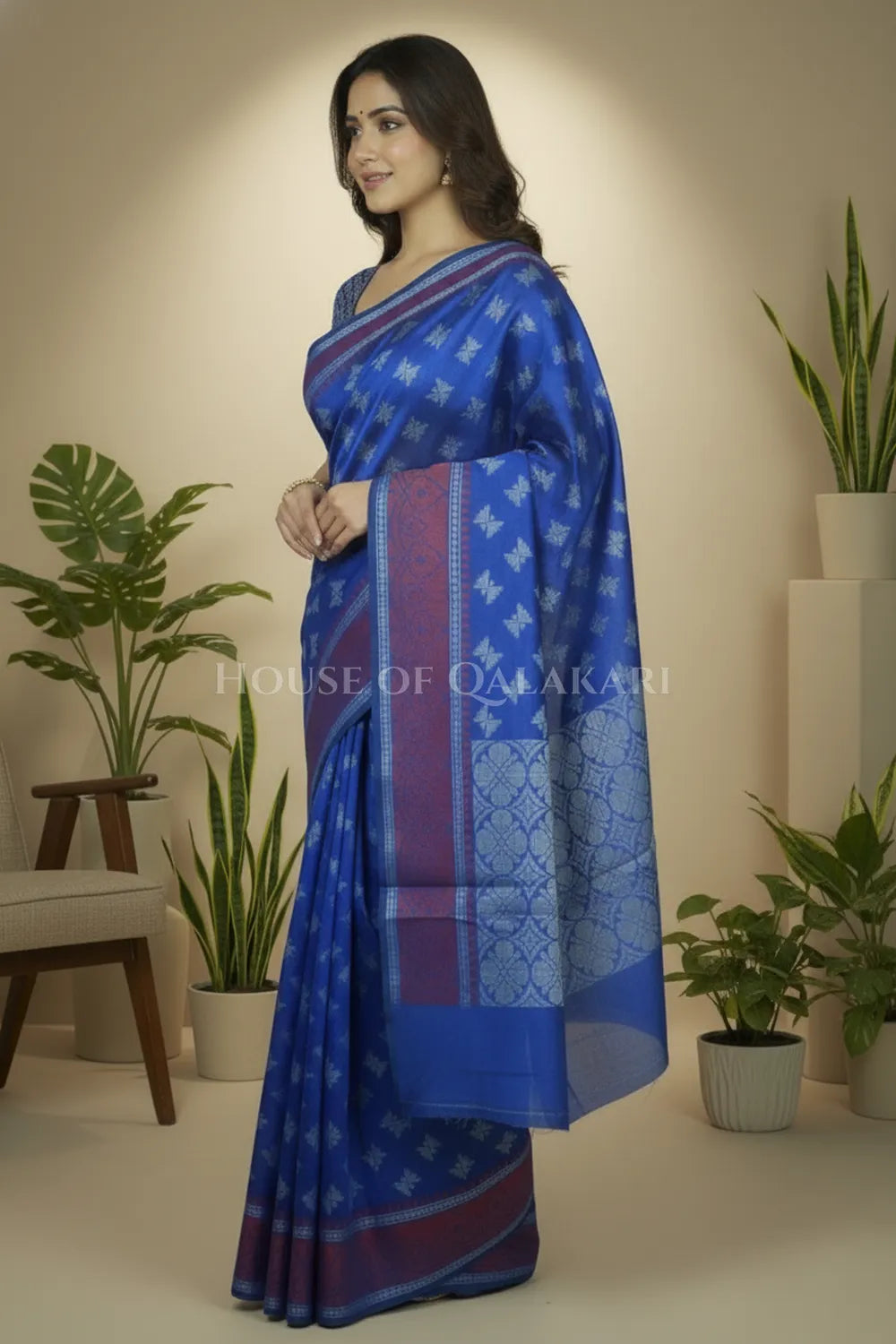 mulmul cotton patola saree 0438 side pose