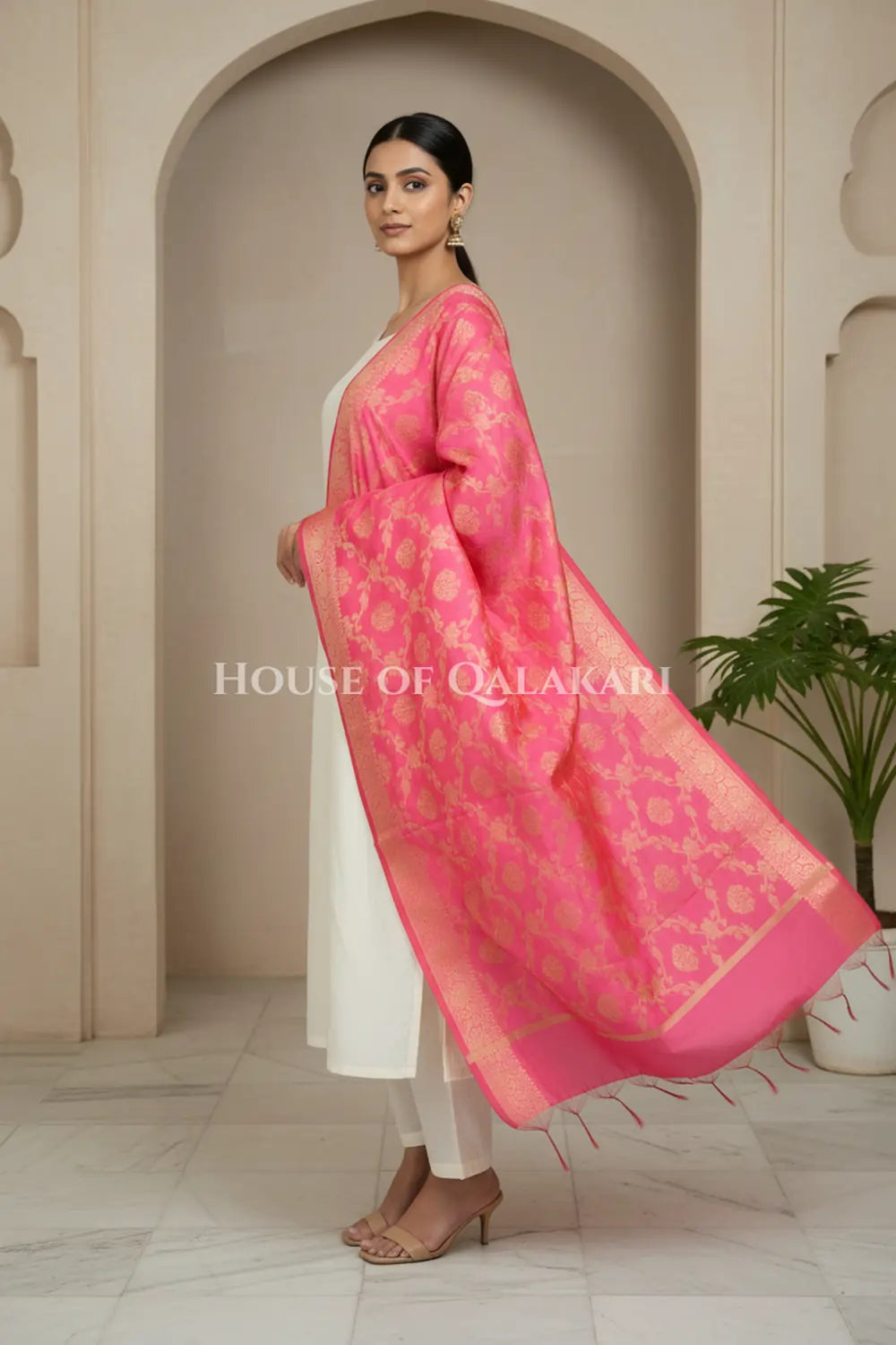 silk dupatta 0250 side pose