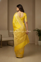 moonga silk saree back pose