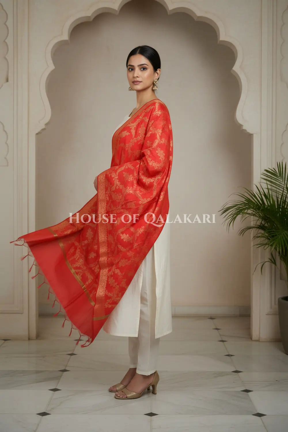silk dupatta 0245 side pose