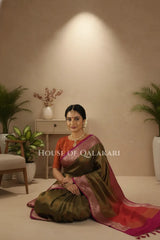 Tanchui Cotton Saree sitting pose
