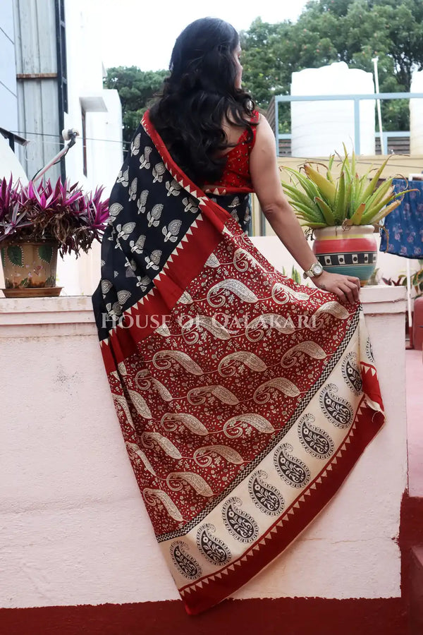 Black & Rust Bagru Mulmul Cotton Saree with Off-White Paisley Motifs