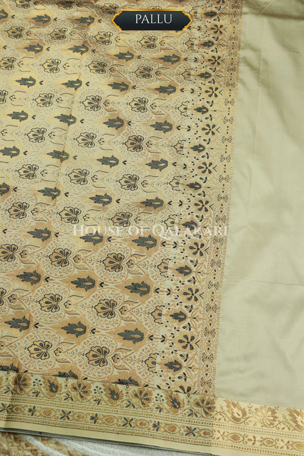 Black Jamewaar Work Banarasi Silk Saree with Ivory Zari Border and Pallu
