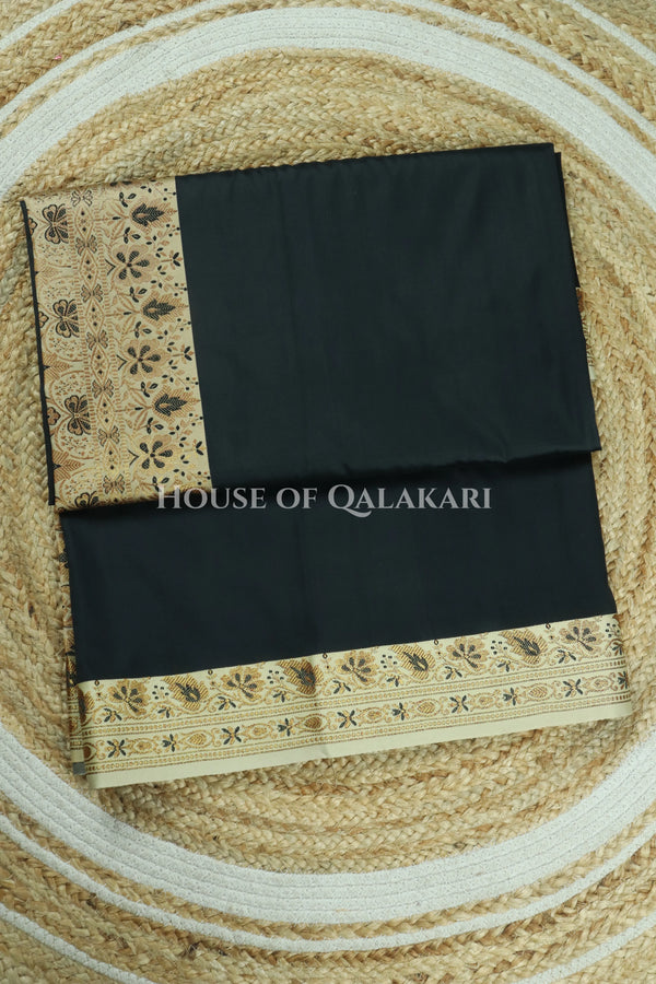 Black Jamewaar Work Banarasi Silk Saree with Ivory Zari Border and Pallu